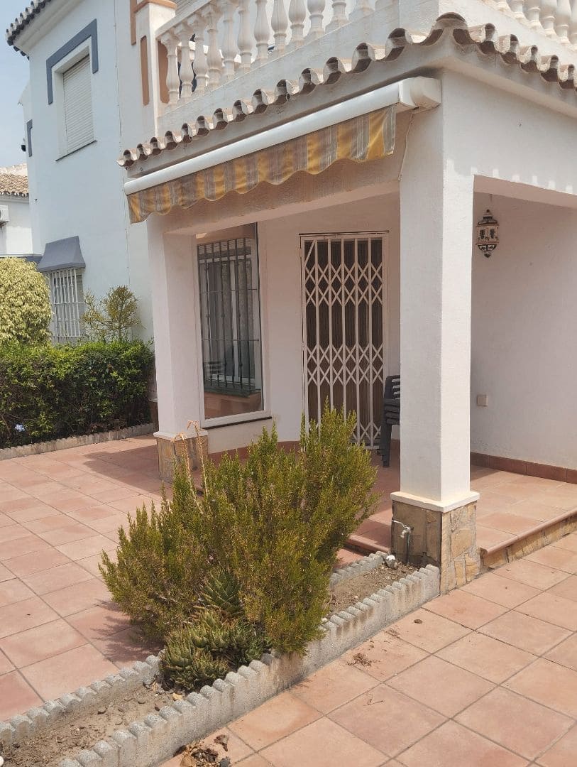 3 sovrum Semi-fristående Villa till salu i Torrox med garage - 290 000 € (Ref: 9128791)