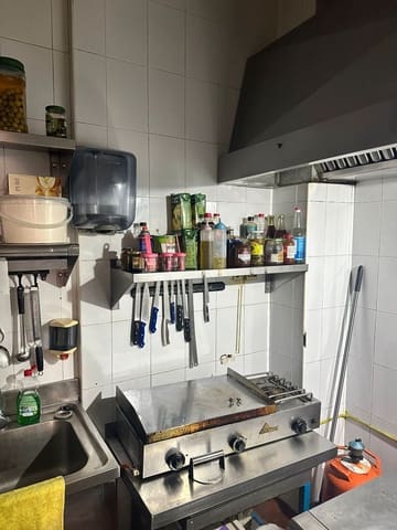 Erhverv til leje i Centro, Nerja - € 600 (Ref: 9146018)