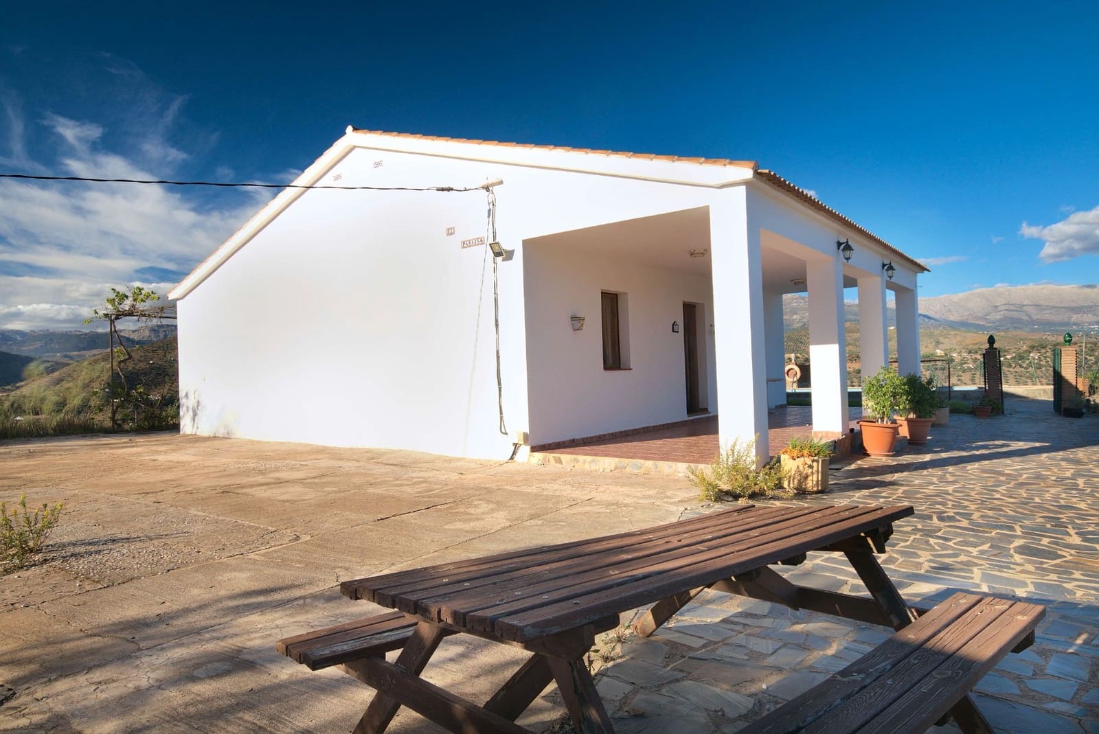 3 soveværelse Finca/Landehus til salg i Comares med swimmingpool garage - € 300.000 (Ref: 9190201)