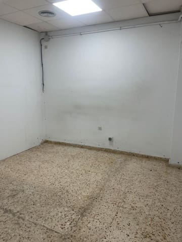 Kommersiell til salgs i Centro, Nerja - € 275 000 (Ref: 9207842)