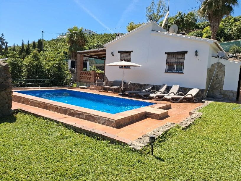 1 quarto Quinta/Casa Rural para venda em Frigiliana com piscina garagem - 365 000 € (Ref: 9231384)