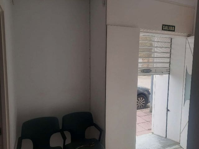 Erhverv til salg i Velez-Malaga - € 194.000 (Ref: 9235020)