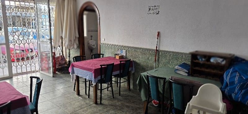 Erhverv til leje i Nerja - € 1.300 (Ref: 9255939)