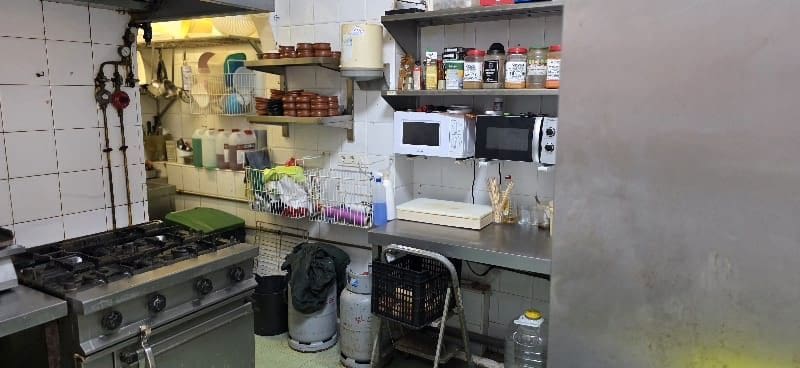 Erhverv til leje i Nerja - € 1.300 (Ref: 9255939)