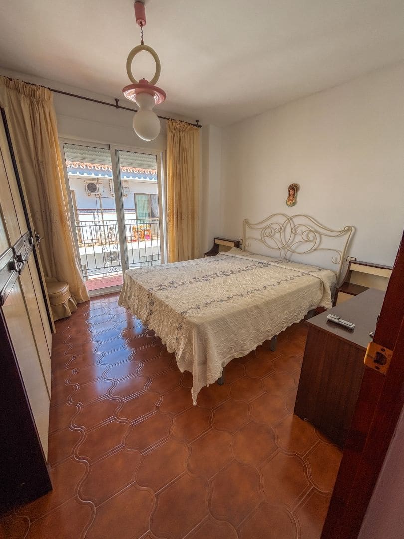 3 soveværelse Lejlighed til salg i Nerja - € 295.000 (Ref: 9270377)