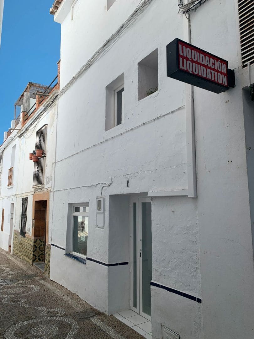 2 makuuhuone Omakotitalo myytävänä paikassa Nerja - 325 000 € (Ref: 9283100)