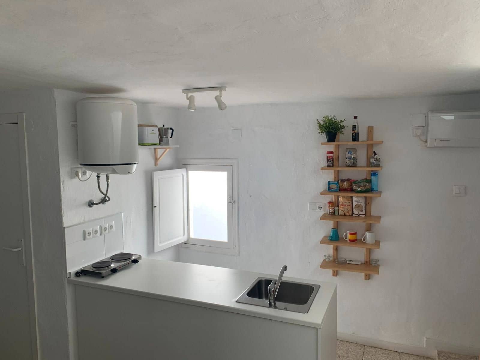 2 makuuhuone Omakotitalo myytävänä paikassa Nerja - 325 000 € (Ref: 9283100)