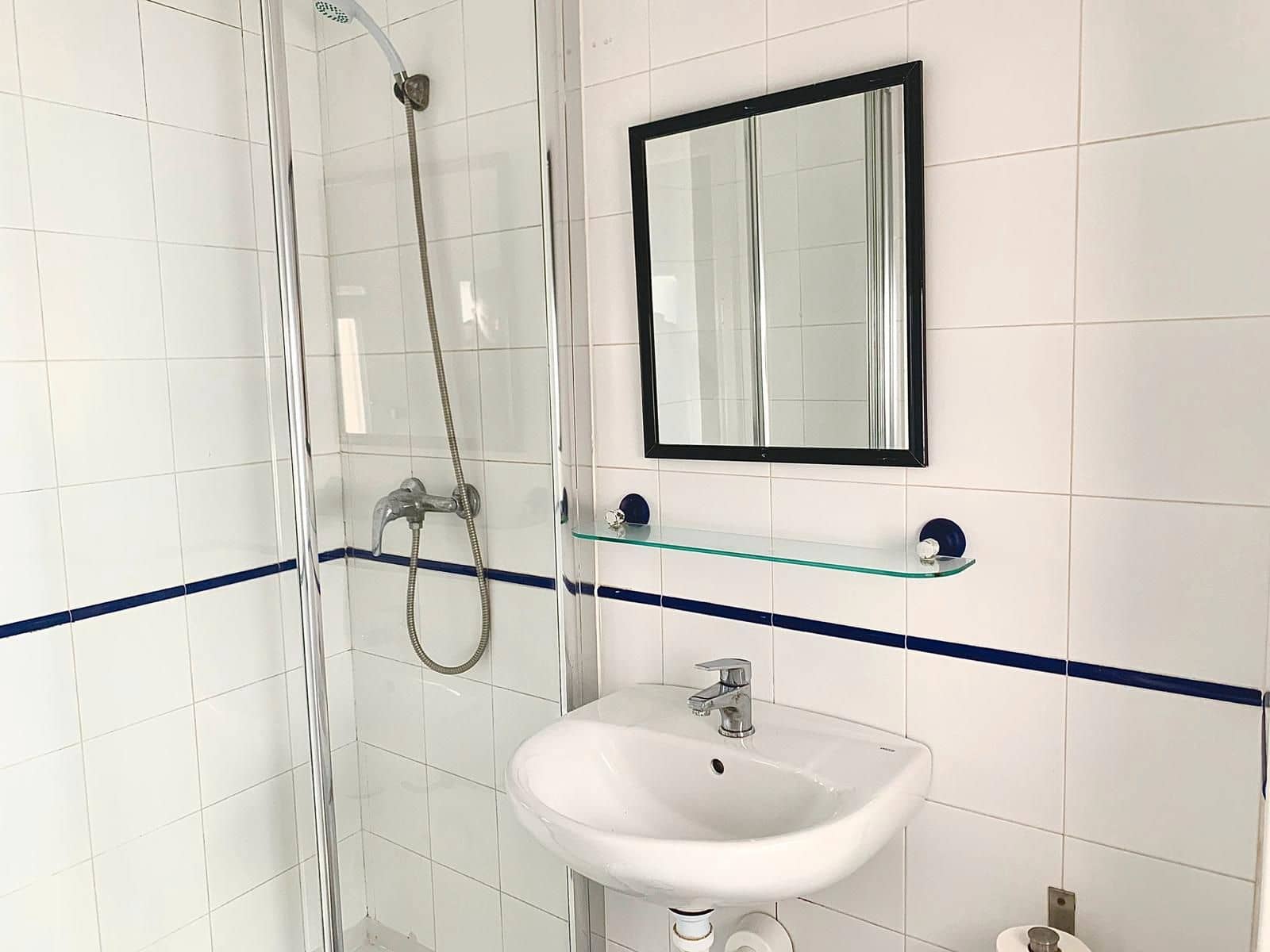 2 makuuhuone Omakotitalo myytävänä paikassa Nerja - 325 000 € (Ref: 9283100)