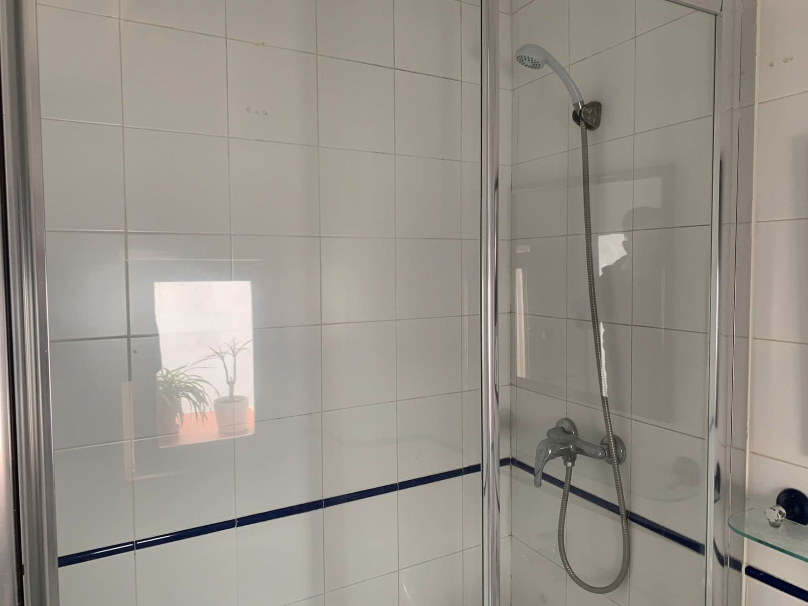 2 makuuhuone Omakotitalo myytävänä paikassa Nerja - 325 000 € (Ref: 9283100)