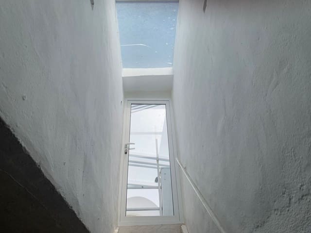 2 makuuhuone Omakotitalo myytävänä paikassa Centro, Nerja - 325 000 € (Ref: 9283100)