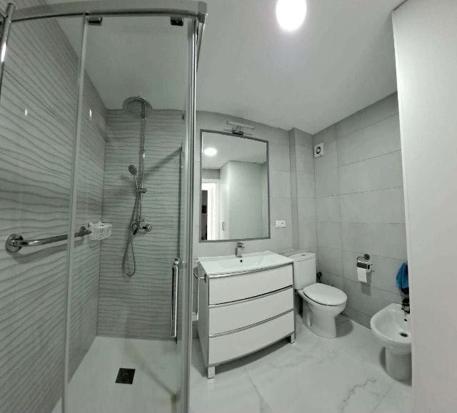 4 bedroom Flat for sale in Almunecar with garage - € 450,000 (Ref: 9293416)