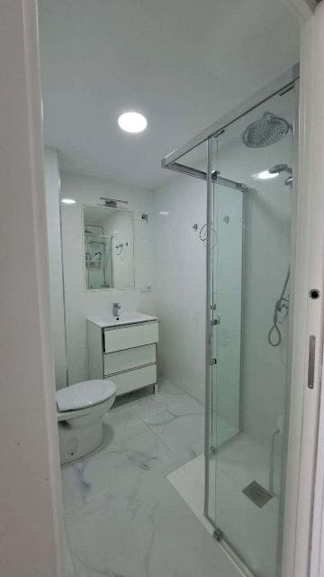 4 bedroom Flat for sale in Almunecar with garage - € 450,000 (Ref: 9293416)