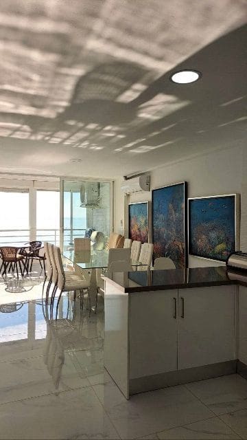 4 bedroom Flat for sale in Almunecar with garage - € 450,000 (Ref: 9293416)