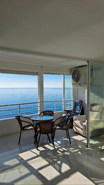 4 bedroom Flat for sale in Almunecar with garage - € 450,000 (Ref: 9293416)