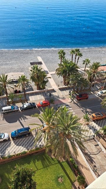 4 bedroom Flat for sale in Almunecar with garage - € 450,000 (Ref: 9293416)