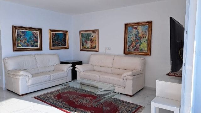 4 bedroom Flat for sale in Almunecar with garage - € 450,000 (Ref: 9293416)