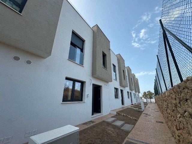 3 bedroom Villa for sale in Velez-Malaga with pool garage - € 479,000 (Ref: 9293419)