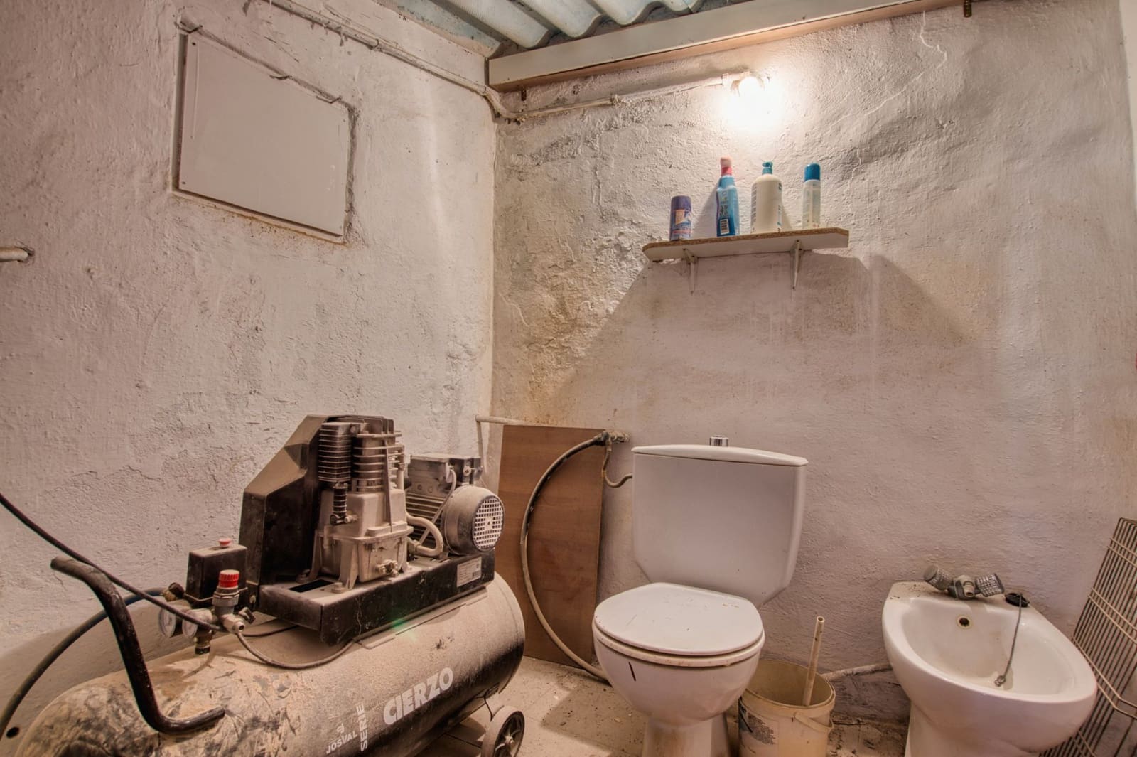 Bedrijf te koop in Velez-Malaga - € 93.500 (Ref: 9293421)