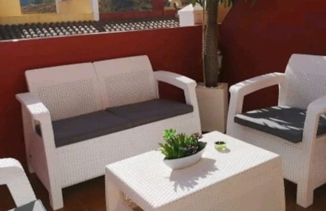 2 soverom Villa til leie i Avda Pescia - Ctra de Frigiliana, Nerja med svømmebasseng garasje - € 1 300 (Ref: 9296164)