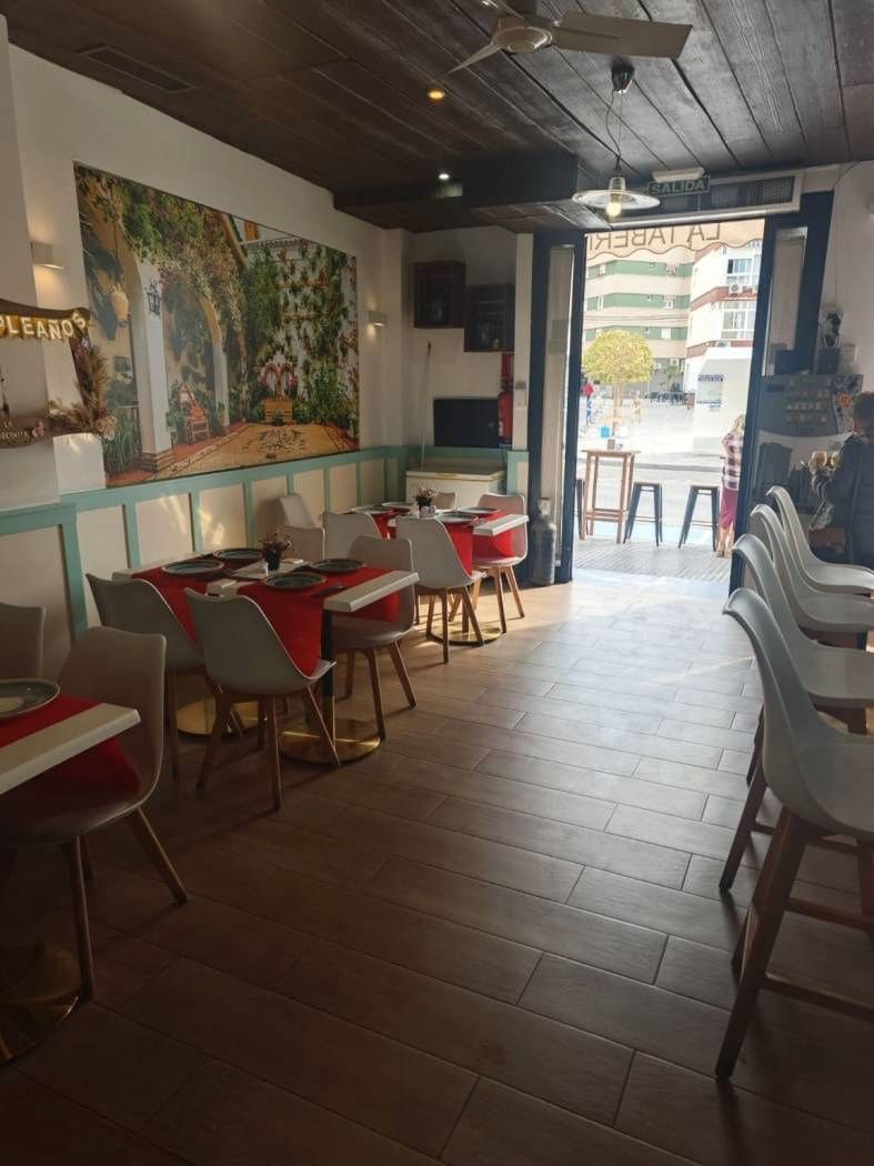 Erhverv til leje i Nerja - € 1.600 (Ref: 9297479)