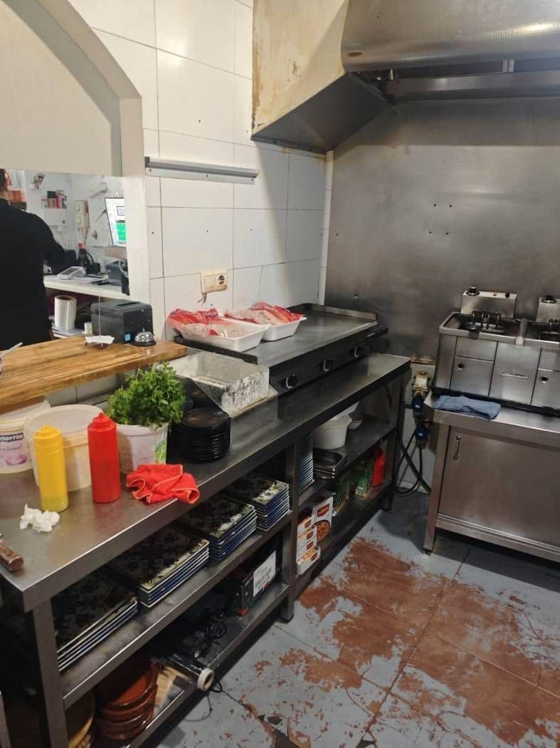 Erhverv til leje i Nerja - € 1.600 (Ref: 9297479)