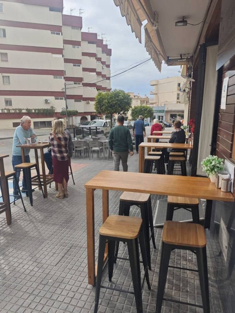 Erhverv til leje i Nerja - € 1.600 (Ref: 9297479)