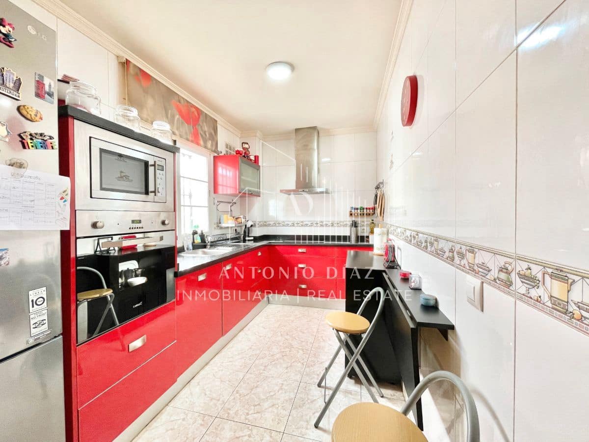 3 soverom Hus til salgs i Torrox med garasje - € 269 000 (Ref: 9309102)