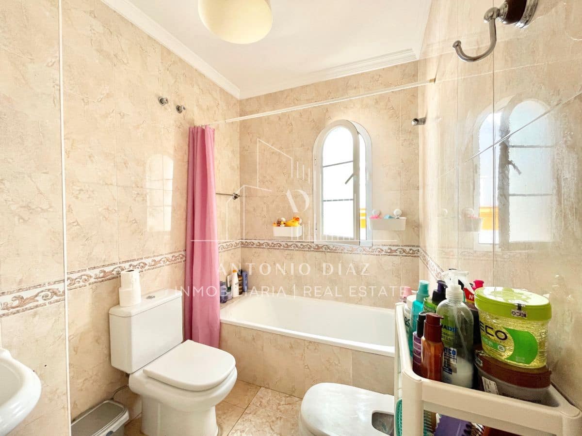 3 soverom Hus til salgs i Torrox med garasje - € 269 000 (Ref: 9309102)