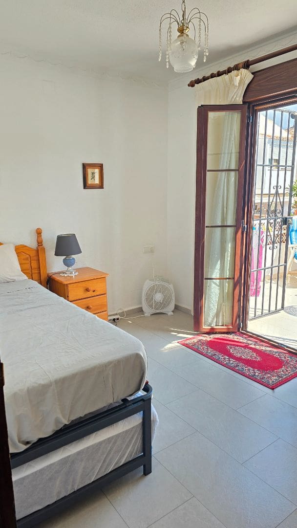 3 soverom Hus til salgs i Nerja med svømmebasseng garasje - € 330 000 (Ref: 9311631)