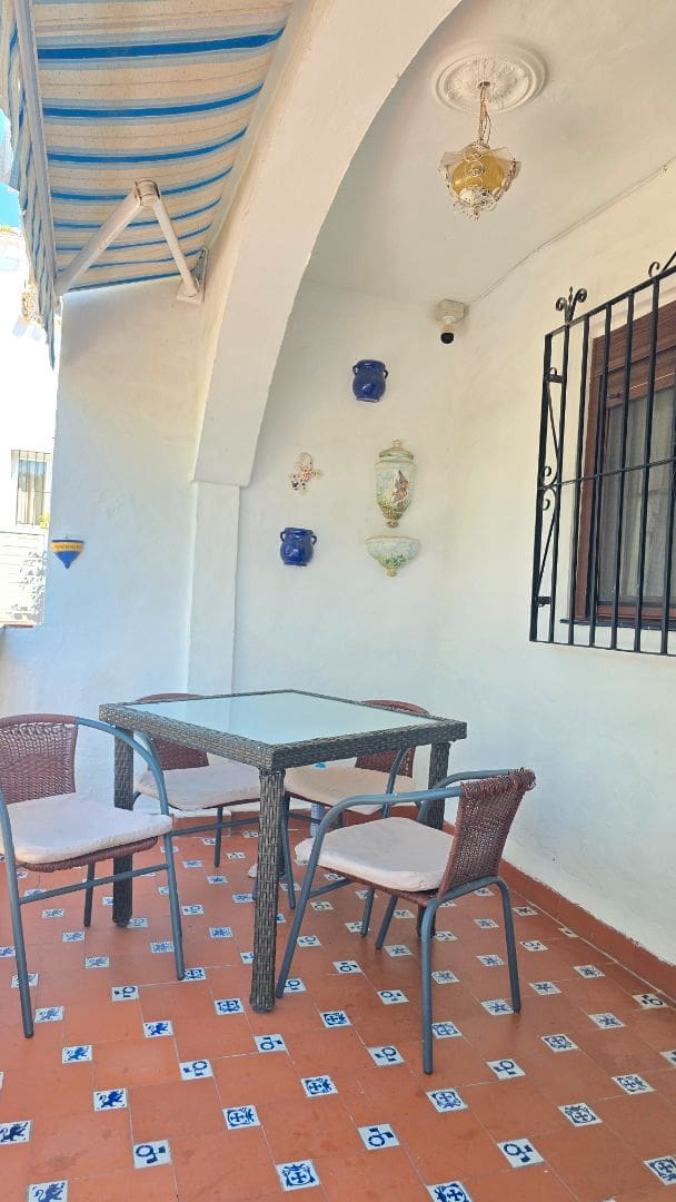 3 soverom Hus til salgs i Nerja med svømmebasseng garasje - € 330 000 (Ref: 9311631)