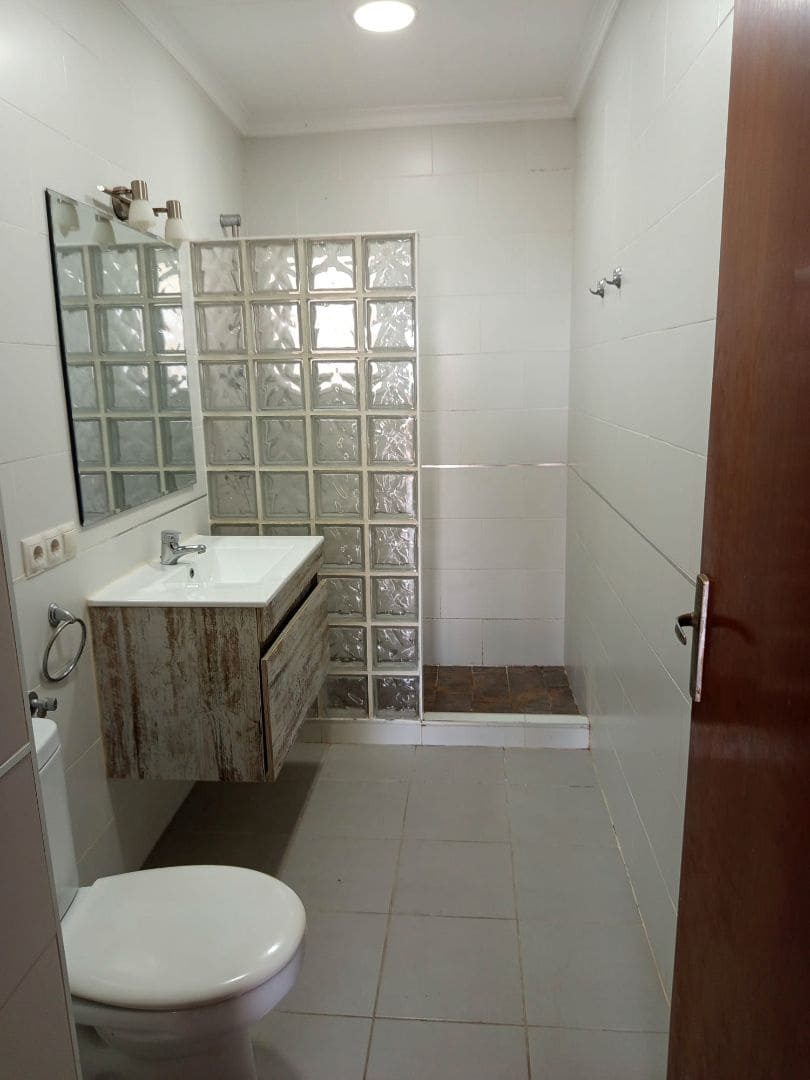 2 soveværelse Finca/Landehus til leje i Nerja med swimmingpool garage - € 950 (Ref: 9312090)