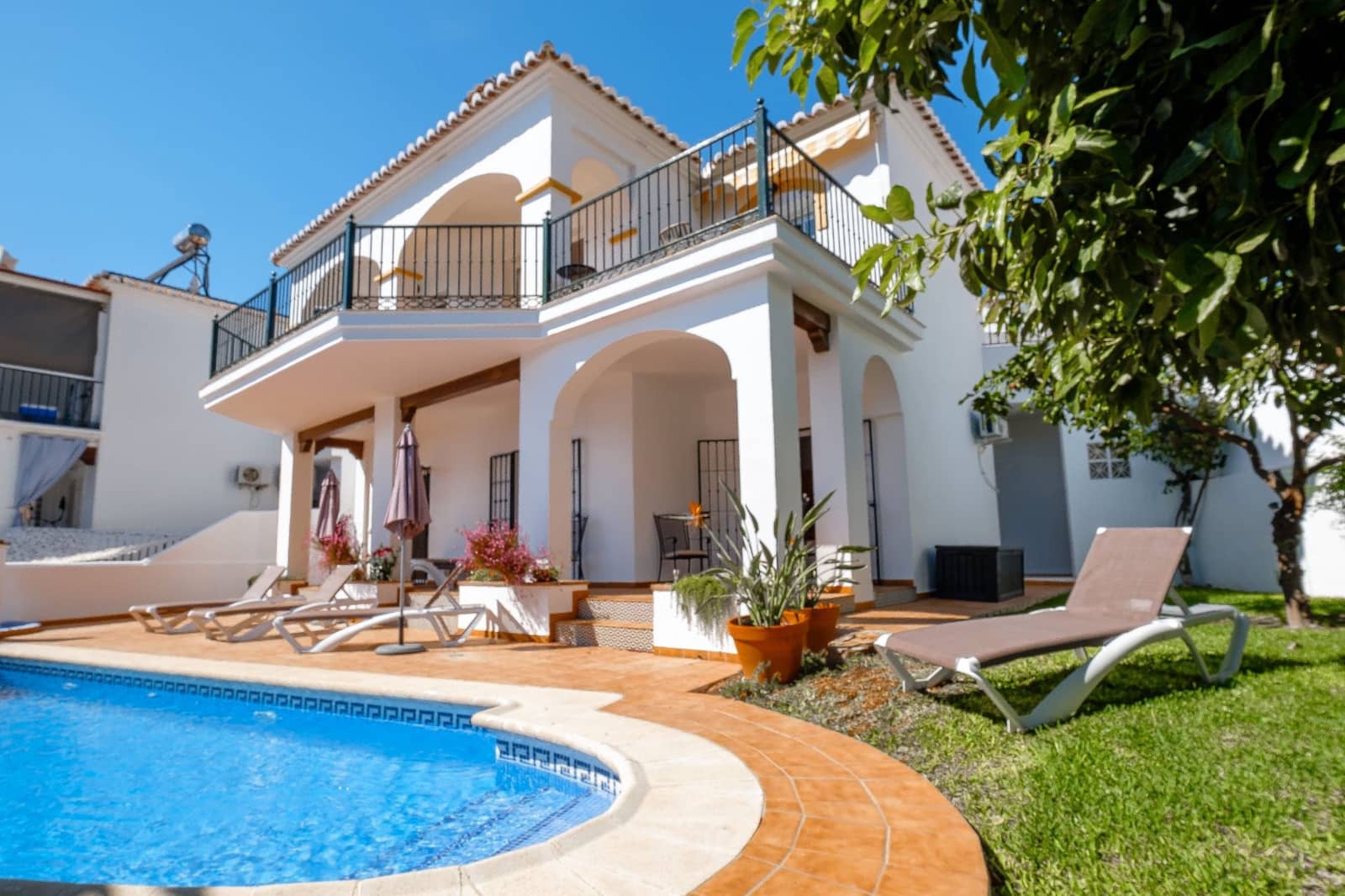 3 sypialnia Willa na sprzedaż w Frigiliana z basenem garażem - 799 000 € (Ref: 9322204)