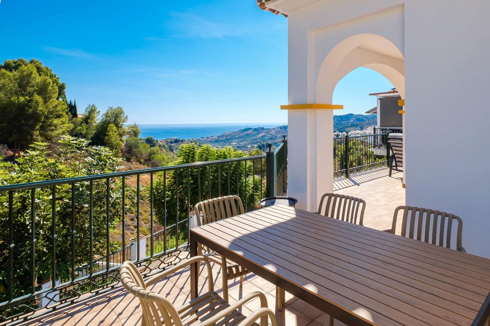 3 sypialnia Willa na sprzedaż w Frigiliana z basenem garażem - 799 000 € (Ref: 9322204)