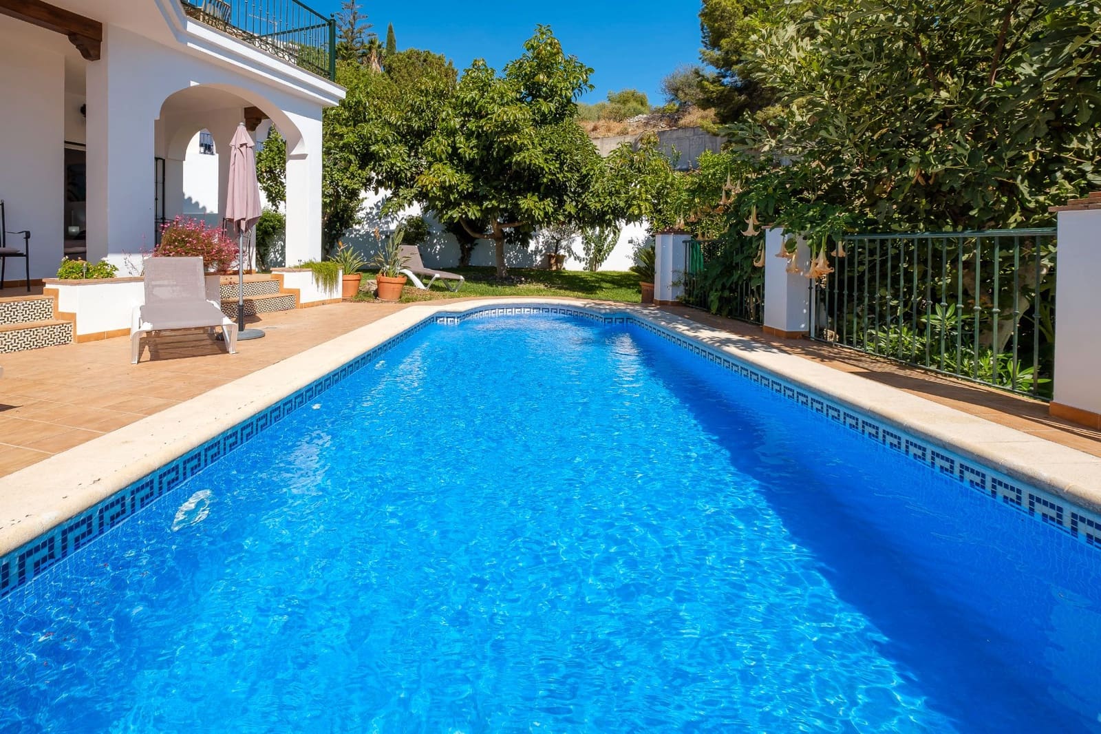 3 sypialnia Willa na sprzedaż w Frigiliana z basenem garażem - 799 000 € (Ref: 9322204)