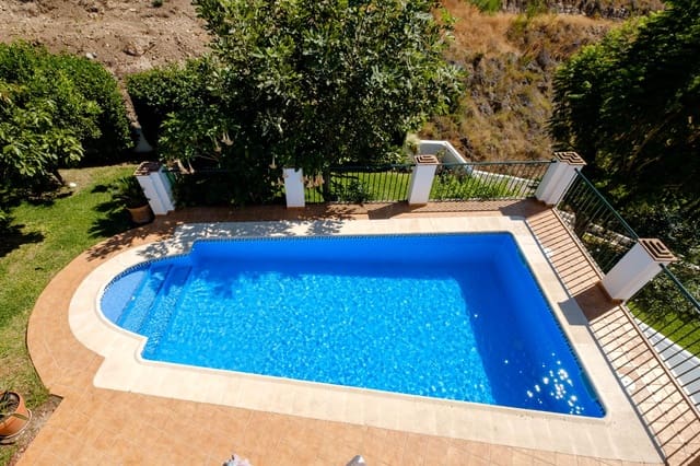 3 sypialnia Willa na sprzedaż w Frigiliana z basenem garażem - 799 000 € (Ref: 9322204)