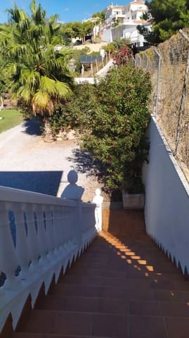 2 bedroom Apartment for rent in Frigiliana with pool garage - € 800 (Ref: 9357573)
