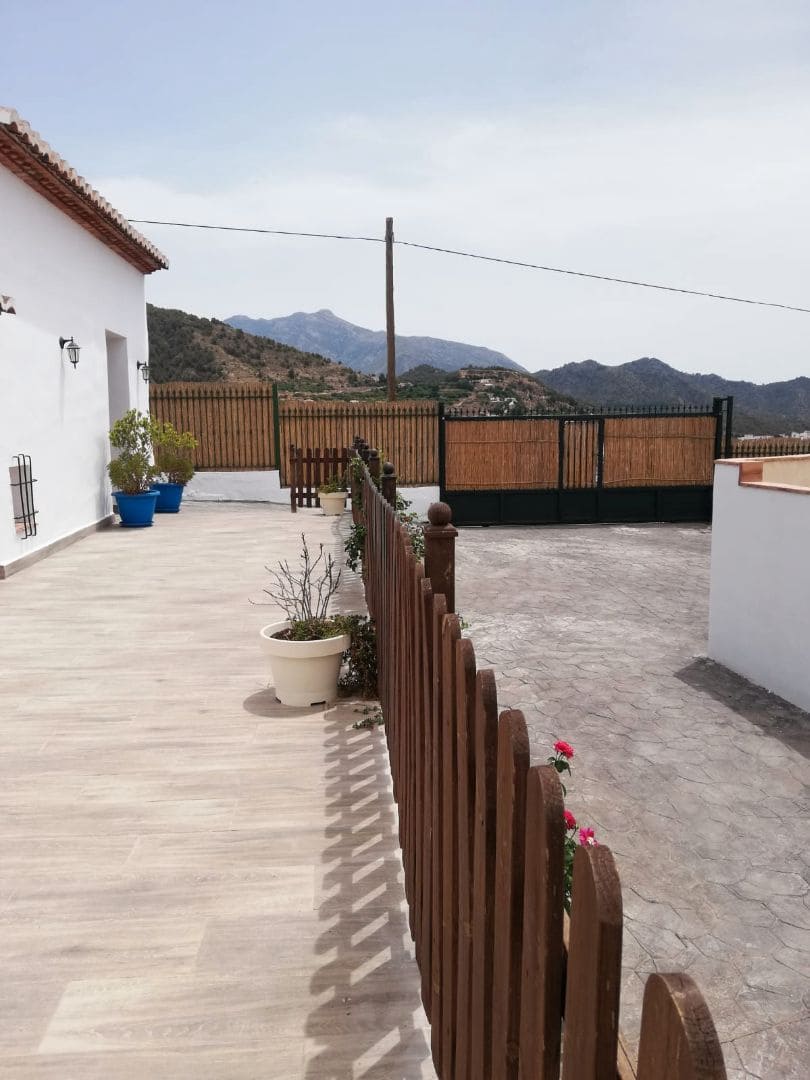 3 soveværelse Villa til leje i Frigiliana med swimmingpool garage - € 1.500 (Ref: 9363545)