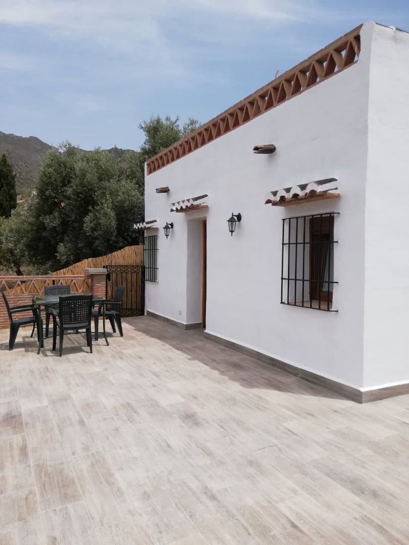 3 soveværelse Villa til leje i Frigiliana med swimmingpool garage - € 1.500 (Ref: 9363545)