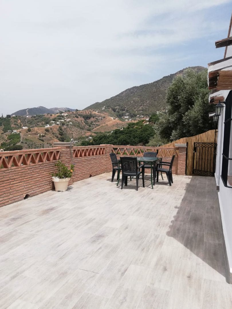 3 soveværelse Villa til leje i Frigiliana med swimmingpool garage - € 1.500 (Ref: 9363545)