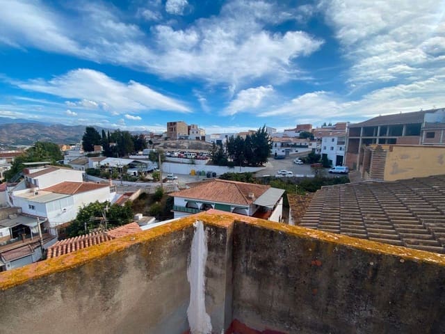 Kaupallinen myytävänä paikassa Benamocarra - 135 000 € (Ref: 9369026)