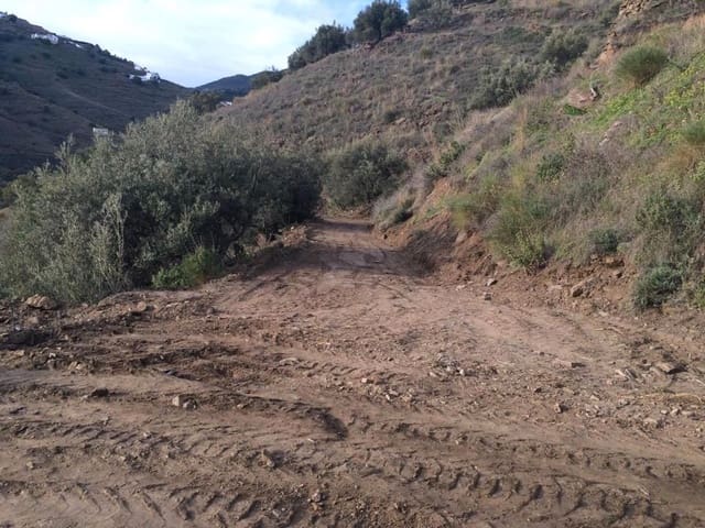 Finka/Dom wiejski na sprzedaż w Frigiliana - 45 000 € (Ref: 9383309)