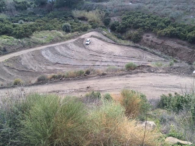 Finka/Dom wiejski na sprzedaż w Frigiliana - 45 000 € (Ref: 9383309)