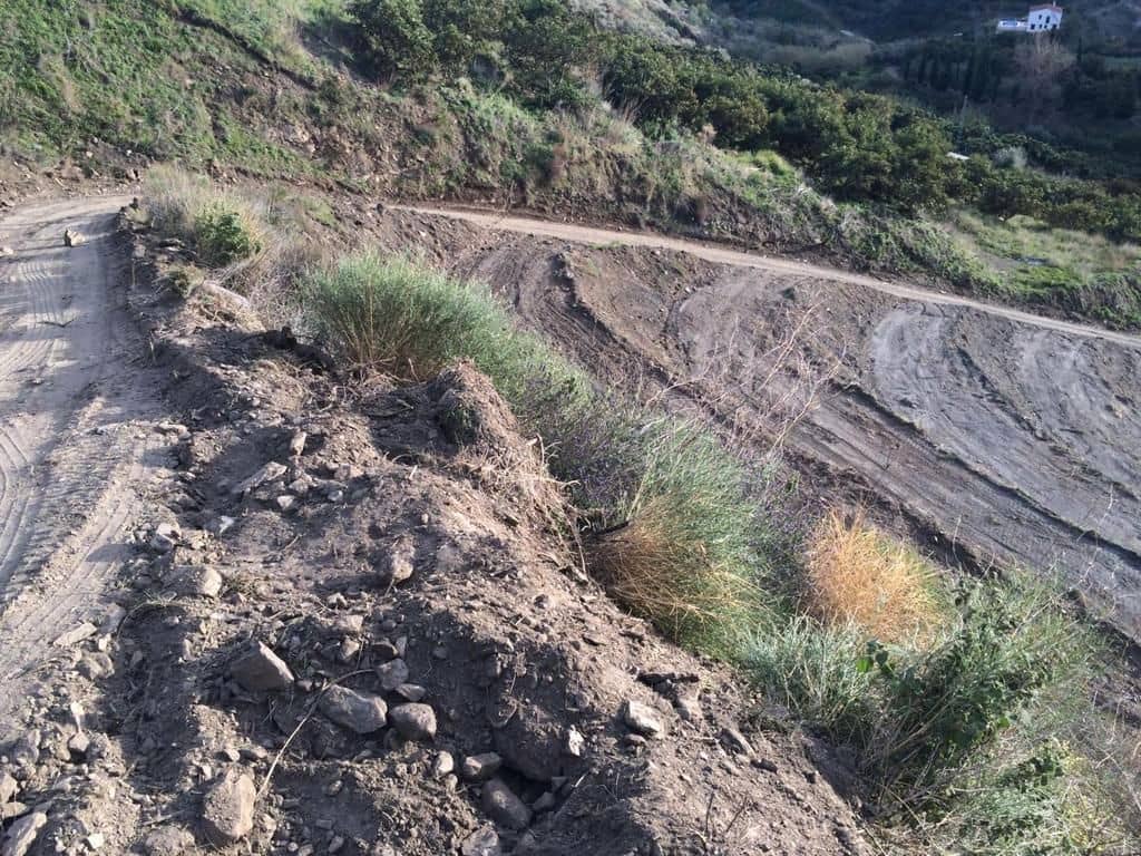 Finka/Dom wiejski na sprzedaż w Frigiliana - 45 000 € (Ref: 9383309)