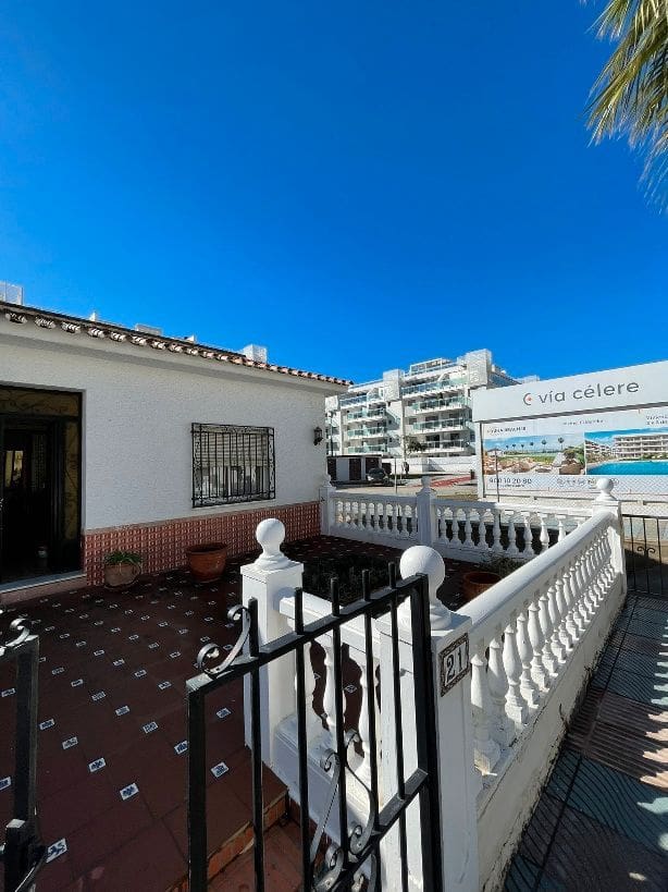 3 slaapkamer Villa te koop in Torrox met garage - € 720.000 (Ref: 9397794)