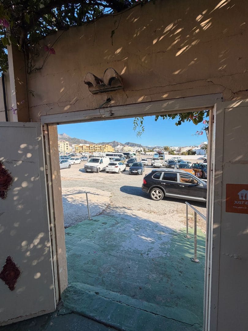 Comercial para arrendar em Nerja - 5 500 € (Ref: 9406987)