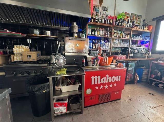 Erhverv til leje i Frigiliana - € 1.000 (Ref: 9410028)