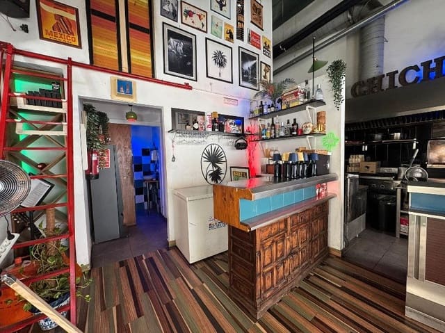 Erhverv til leje i Frigiliana - € 1.000 (Ref: 9410028)