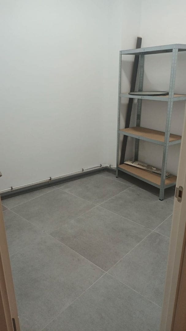 Kommersiell att hyra i Periana - 1 300 € (Ref: 9420626)