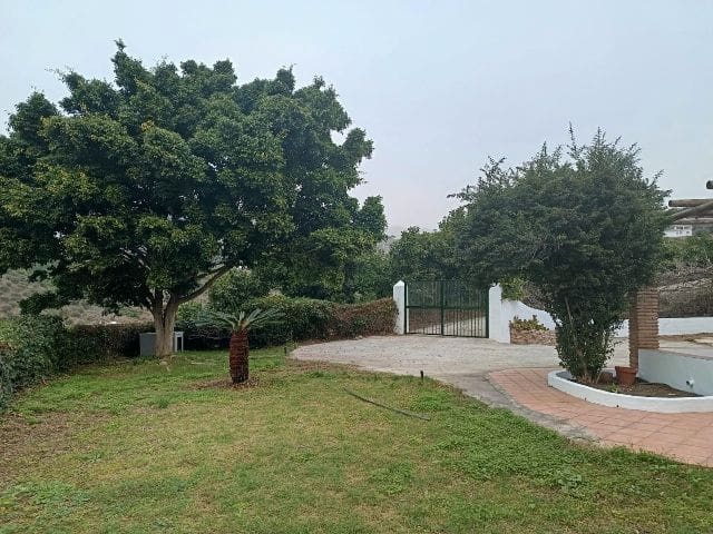 2 soveværelse Finca/Landehus til leje i Frigiliana med garage - € 1.100 (Ref: 9427971)