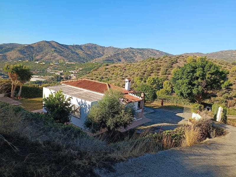 2 soveværelse Finca/Landehus til leje i Frigiliana med garage - € 1.100 (Ref: 9427971)